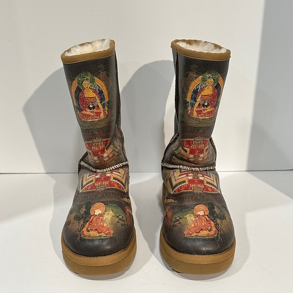 Vintage ICON Wearable Art Fleece-lined Boots - Picture 3 of 5